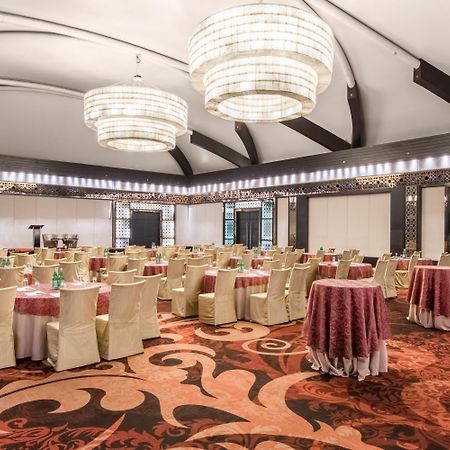 Hotel Crowne Plaza New Delhi Rohini By Ihg Extérieur photo