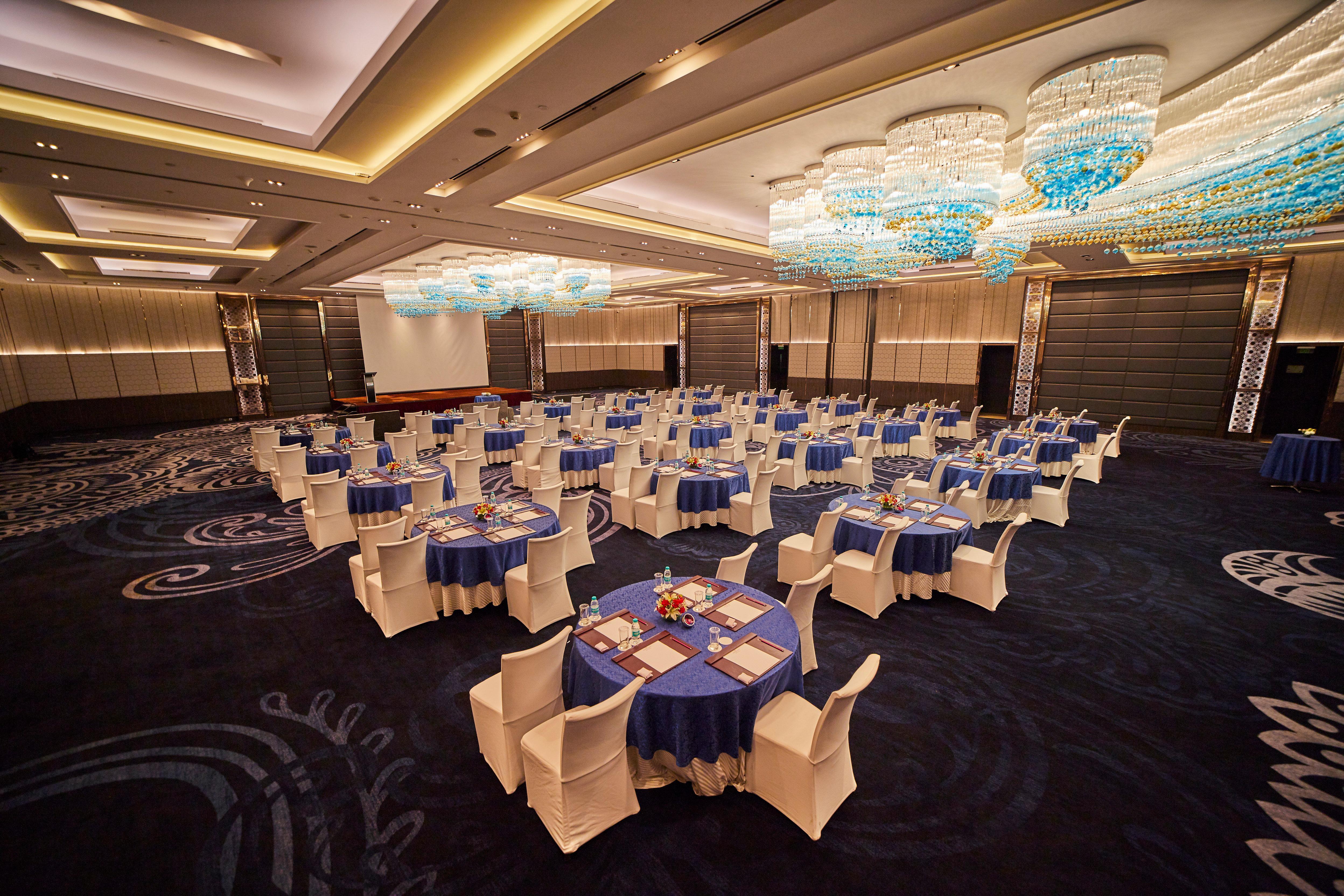 Hotel Crowne Plaza New Delhi Rohini By Ihg Extérieur photo