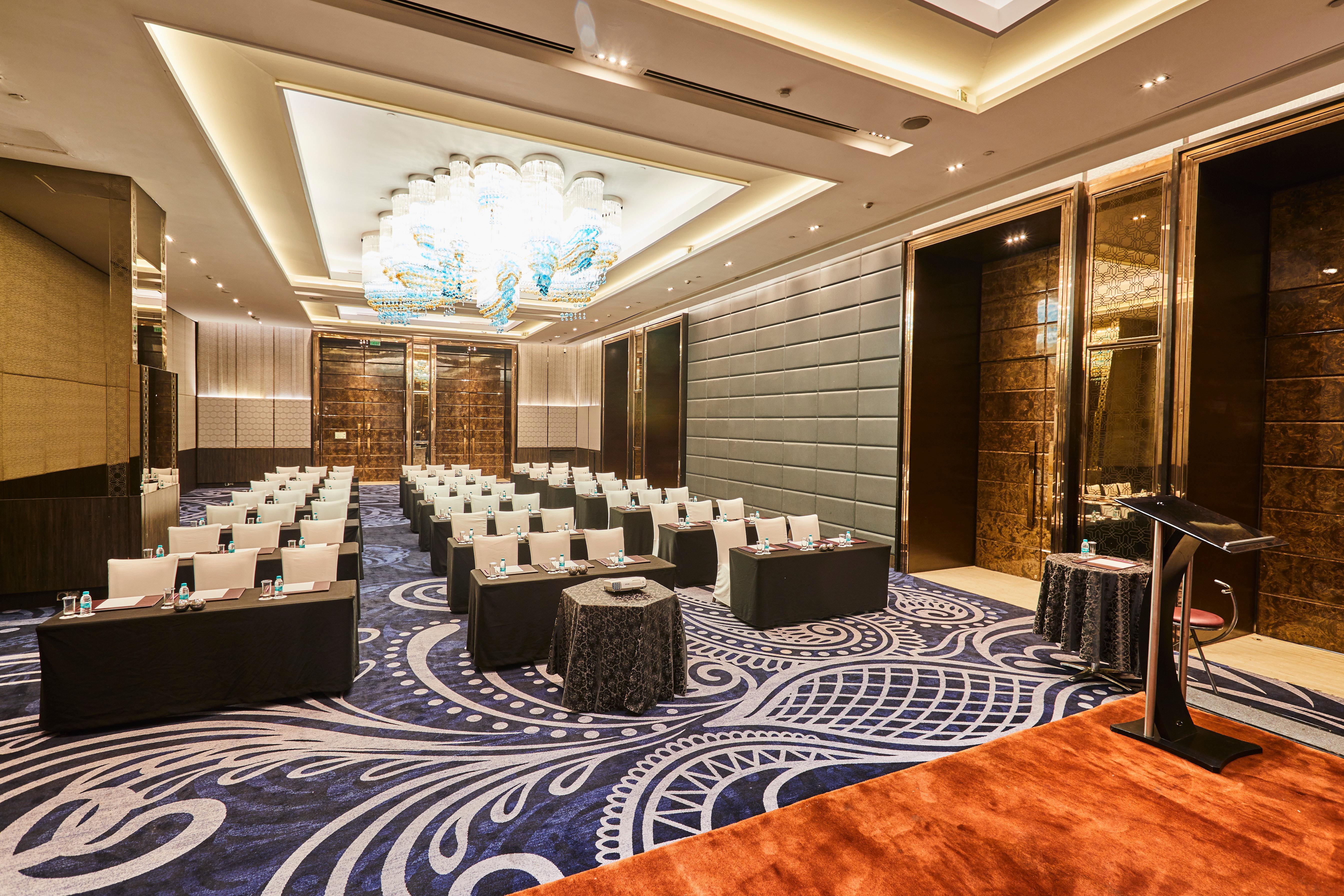 Hotel Crowne Plaza New Delhi Rohini By Ihg Extérieur photo