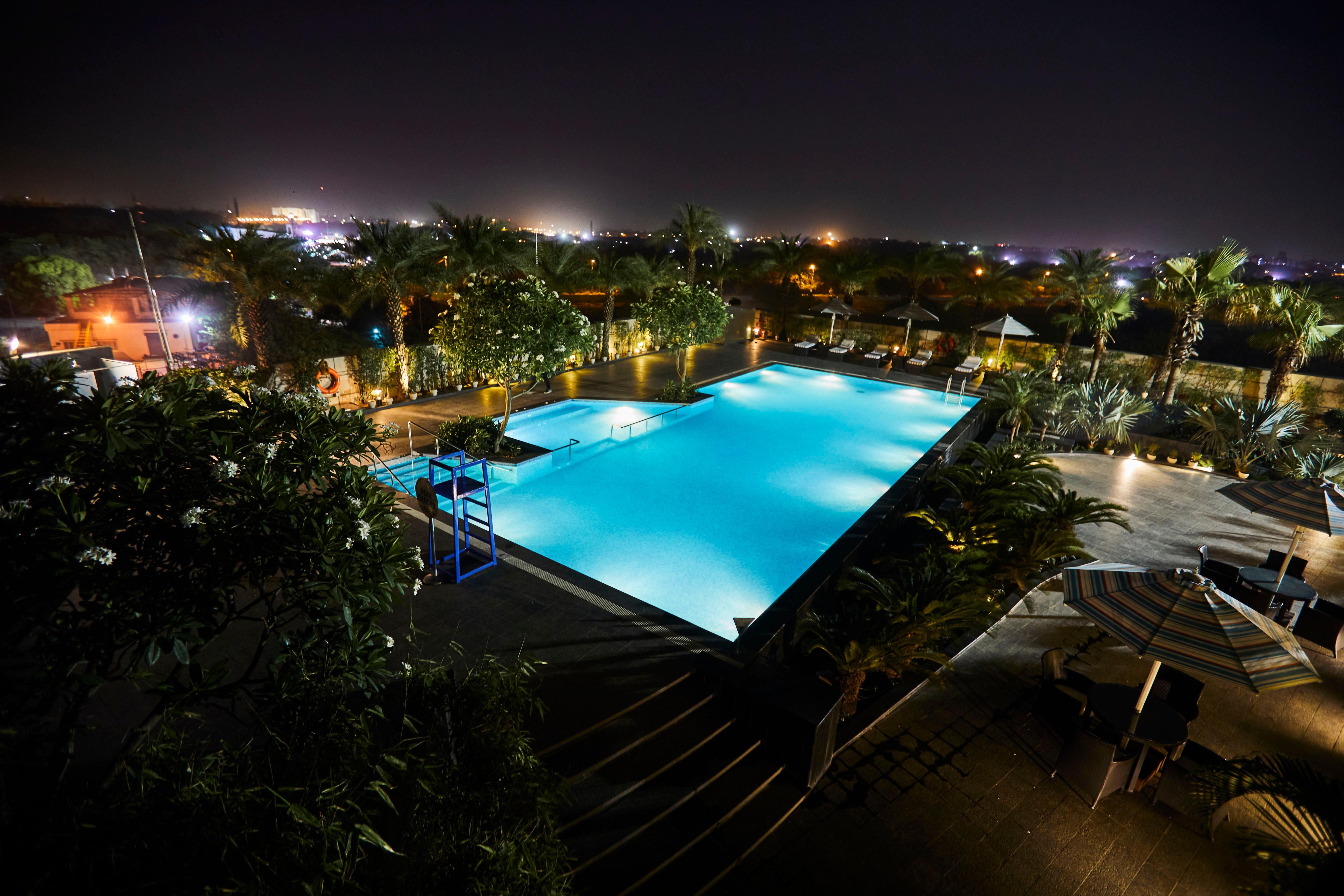 Hotel Crowne Plaza New Delhi Rohini By Ihg Extérieur photo